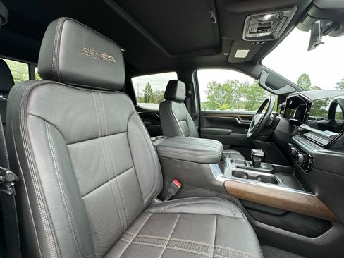Certified 2024 Chevrolet Silverado 1500 High Country w/ Technology Package AWD/4WD image 23