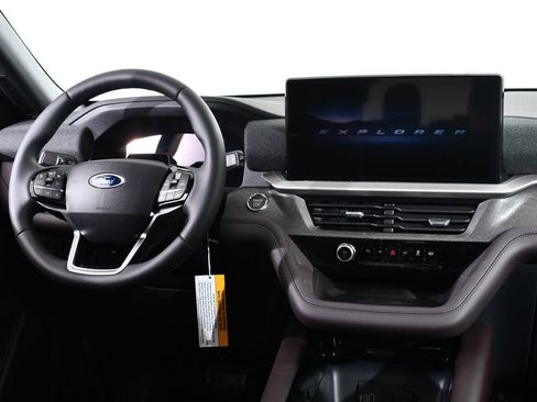 New 2026 Ford Explorer Platinum w/ LUX Leather Package image 8