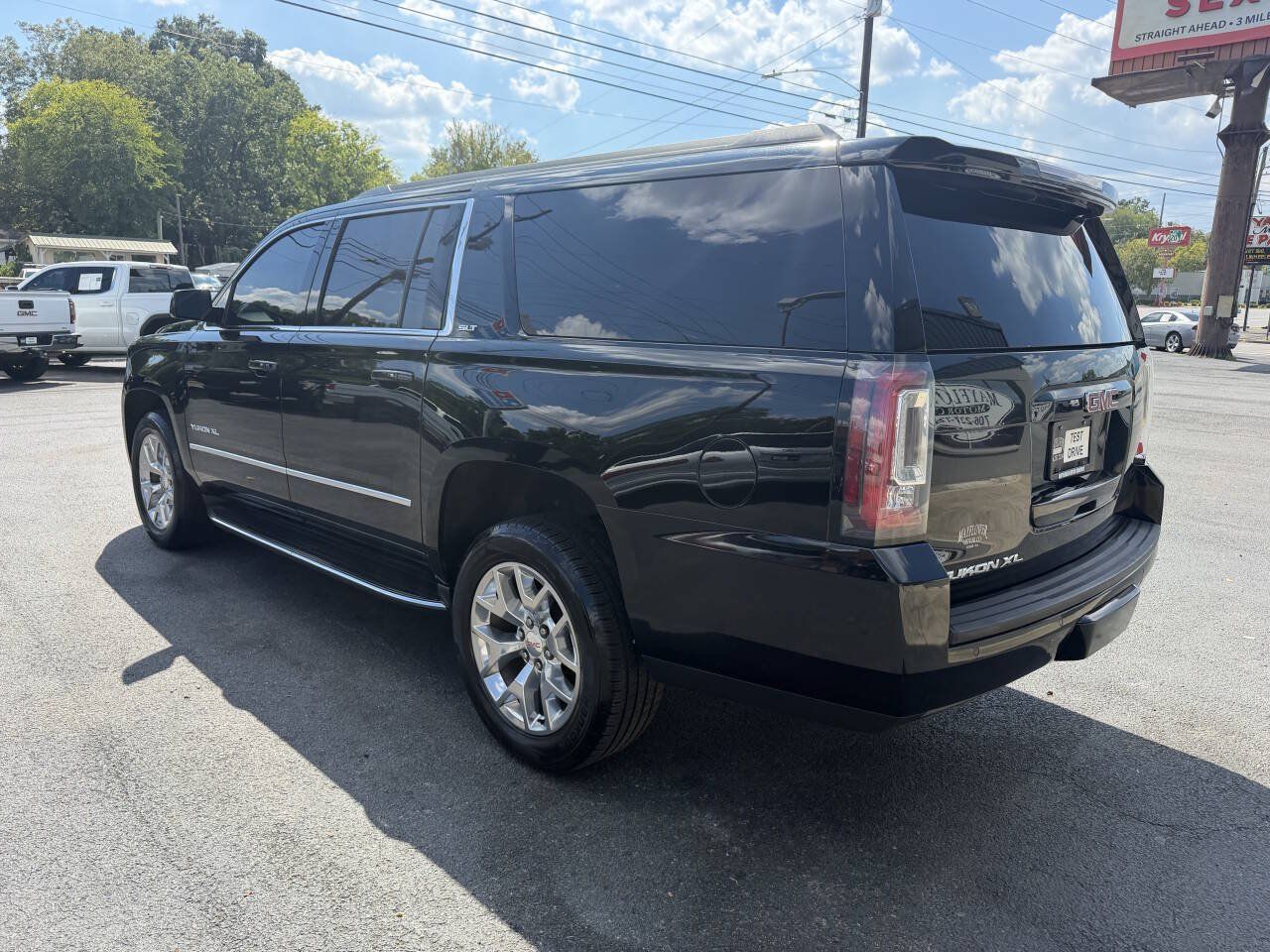 Used 2017 GMC Yukon XL SLT w/ Open Road Package RWD image 5