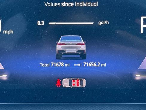 Used 2023 BMW 740i image 34