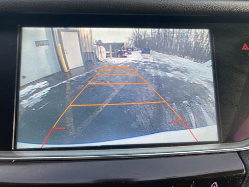 Used 2017 Cadillac XT5 Luxury image 26