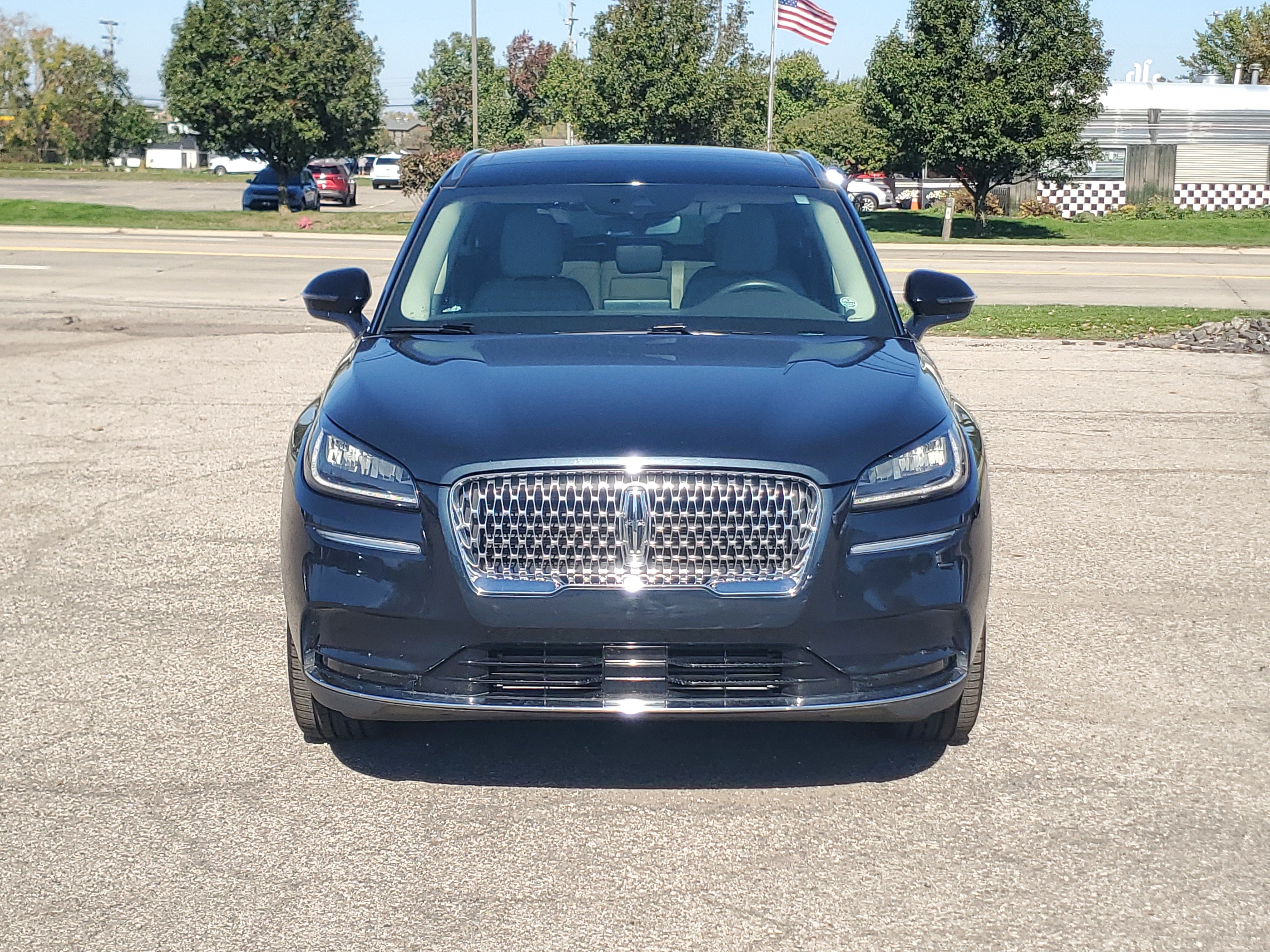 Certified 2021 Lincoln Corsair Reserve AWD/4WD image 2