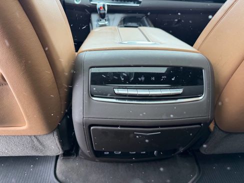 Used 2021 Cadillac Escalade Premium Luxury w/ LPO, Illumination Package image 42