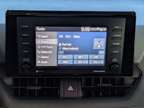 Used 2020 Toyota RAV4 LE FWD image 19