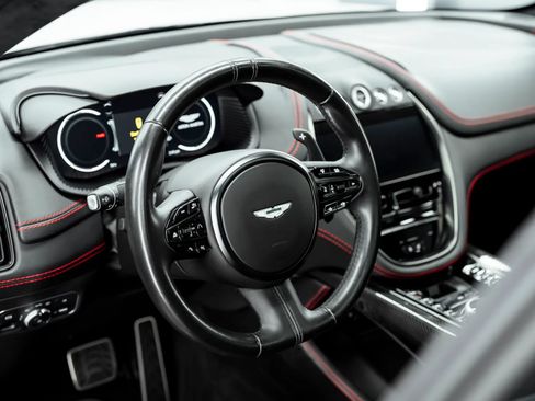 Used 2021 Aston Martin DBX AWD/4WD image 16