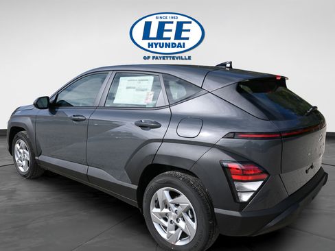 Used 2026 Hyundai Kona SE FWD image 5