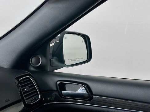 Certified 2019 Jeep Grand Cherokee Overland AWD/4WD image 25