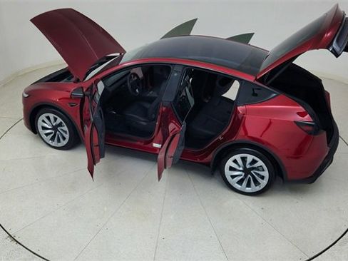 Used 2026 Tesla Model Y Long Range image 81