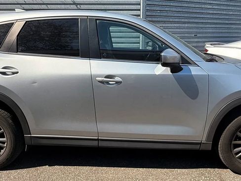 Used 2021 MAZDA CX-5 Touring w/ Touring Preferred SV Package image 4