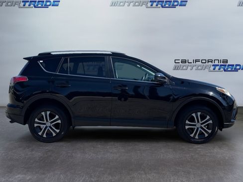 Used 2017 Toyota RAV4 LE w/ Carpet Mat Package FWD image 4