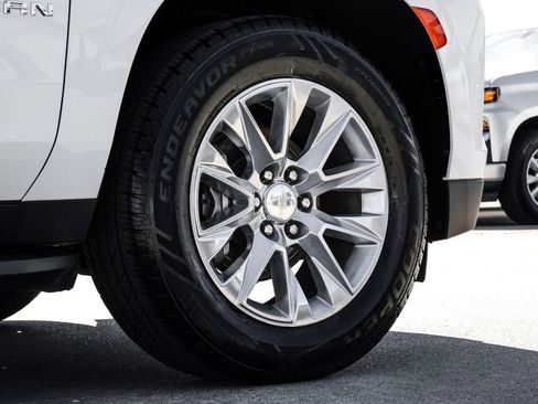 Used 2023 Chevrolet Suburban Premier image 62