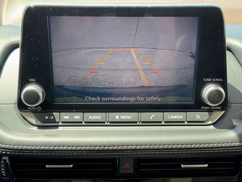 Used 2023 Nissan Rogue SV w/ SV Premium Package FWD image 24