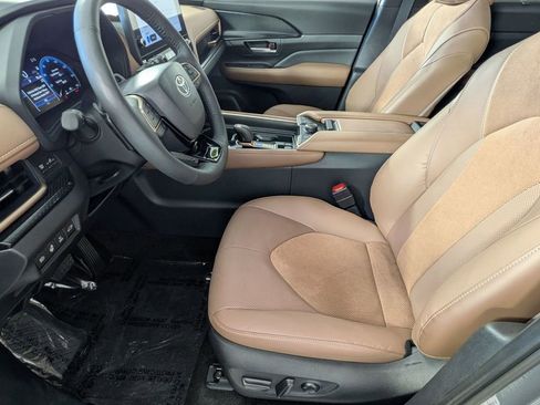 Used 2026 Toyota Grand Highlander AWD Hybrid image 21