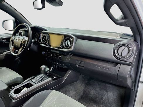 Used 2023 Toyota Tacoma TRD Off-Road image 27