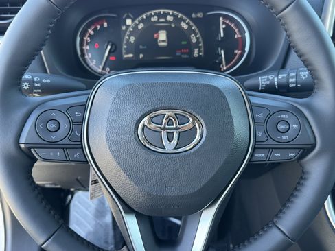 New 2025 Toyota RAV4 XLE image 21