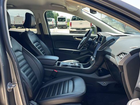 Used 2024 Ford Edge SEL w/ Convenience Package AWD/4WD image 32