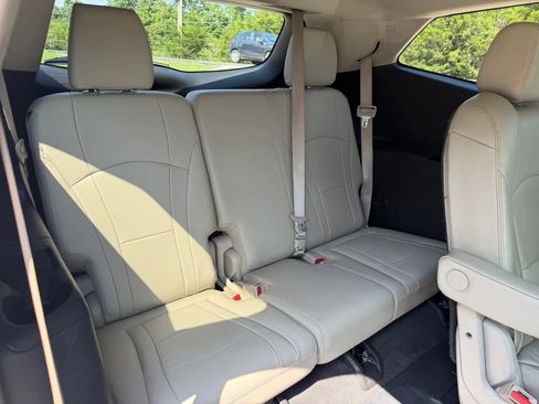 Used 2019 Buick Enclave Essence FWD image 48