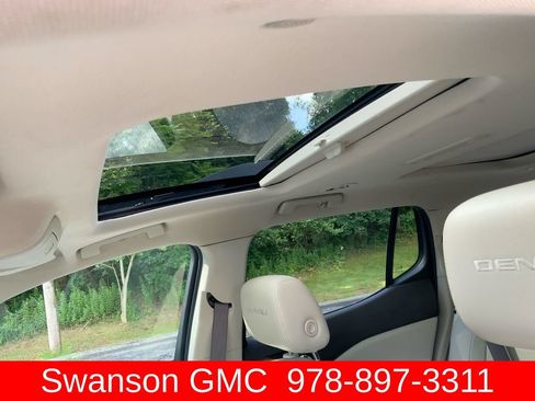 Certified 2019 GMC Acadia Denali w/ Technology Package AWD/4WD image 20