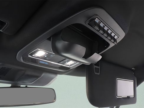 Used 2024 Ford F350 Platinum w/ FX4 Off-Road Package image 16