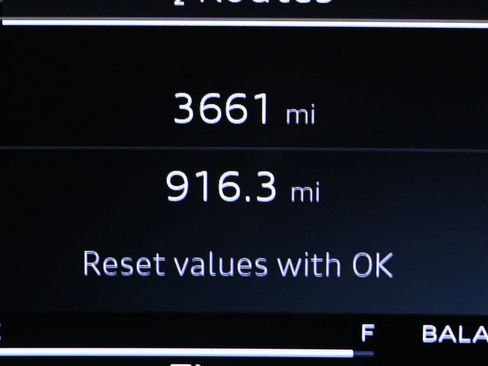 Certified 2025 Audi Q5 Premium w/ Convenience Package image 12