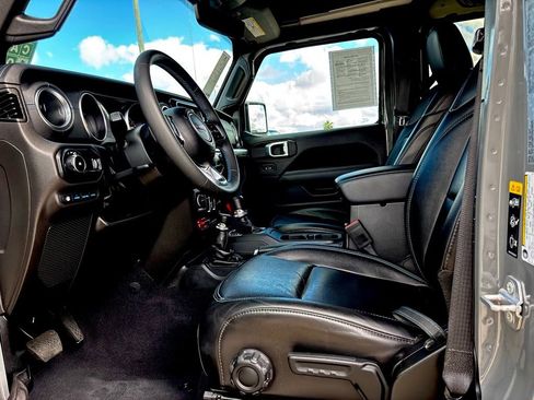 Used 2023 Jeep Wrangler Unlimited Rubicon 4xe w/ Steel Bumper Group image 11