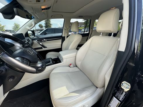 Used 2023 Lexus GX 460 Premium AWD/4WD image 16