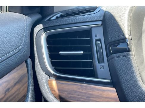 Used 2020 Honda CR-V Touring image 29