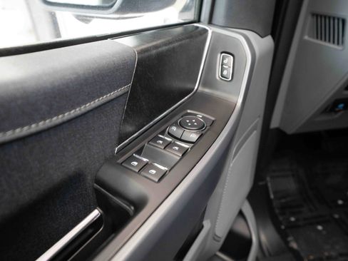 Used 2023 Ford F150 Lightning XLT image 7