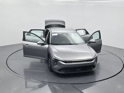 Used 2025 Kia K4 FWD image 50