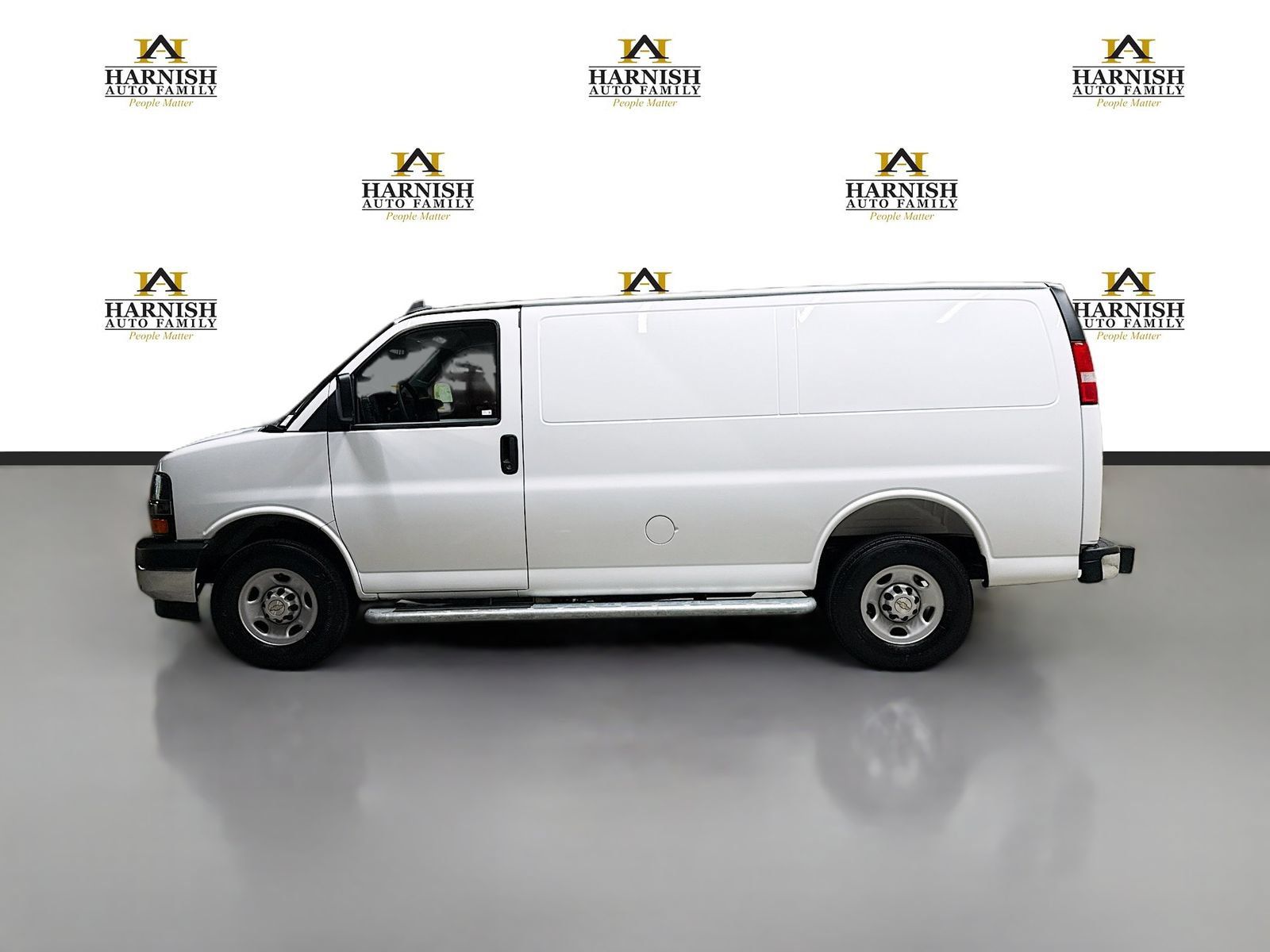 Used 2025 Chevrolet Express 2500 w/ Driver Convenience Package RWD image 10