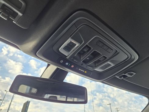 Used 2022 GMC Sierra 1500 AT4 w/ AT4 Preferred Package image 21