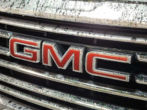 Used 2023 GMC Terrain SLT AWD/4WD image 29