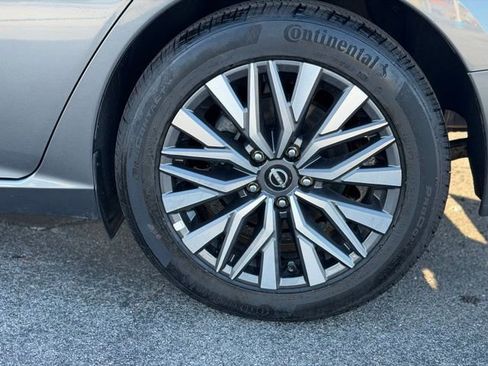 Used 2025 Nissan Altima 2.5 SV image 6