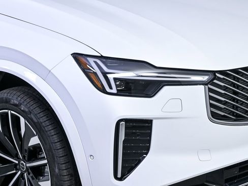 New 2026 Volvo XC90 B5 Ultra image 38