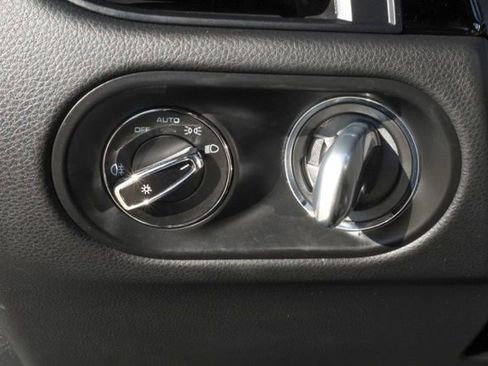 Used 2024 Porsche Macan Turbo image 34