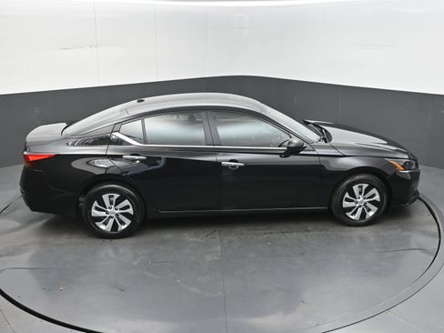 Certified 2025 Nissan Altima 2.5 S FWD image 38