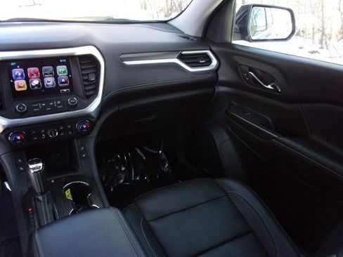 Used 2018 GMC Acadia SLT image 15