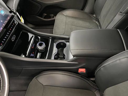 New 2026 Jeep Grand Cherokee Altitude image 21