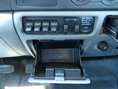 Used 2006 Ford F350 XL RWD image 13