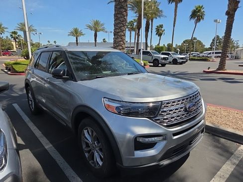 Used 2020 Ford Explorer Limited image 1