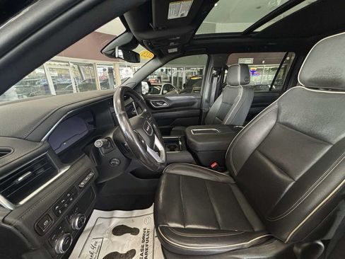 Used 2023 GMC Yukon XL Denali AWD/4WD image 31