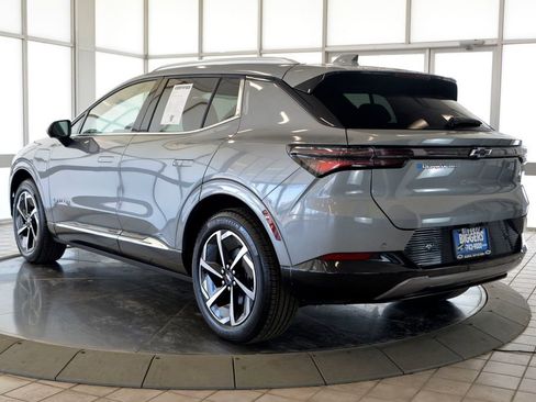 Used 2025 Chevrolet Equinox EV LT image 6