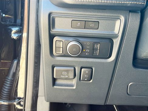 Used 2022 Ford Expedition Max Platinum image 10