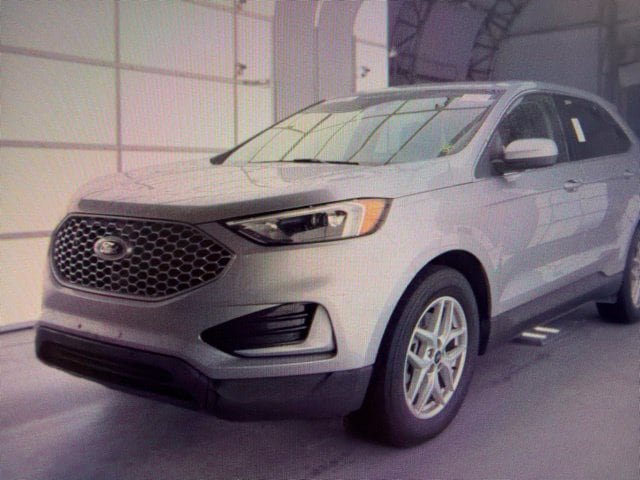 Used 2023 Ford Edge SEL AWD/4WD image 4