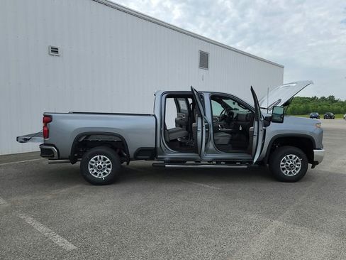 New 2026 Chevrolet Silverado 2500 LT w/ Safety Package AWD/4WD image 16