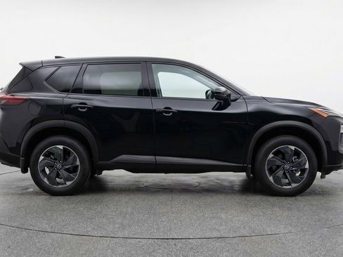 Used 2025 Nissan Rogue SV AWD/4WD image 11