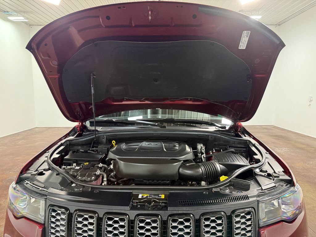 Used 2022 Jeep Grand Cherokee Laredo X AWD/4WD image 19