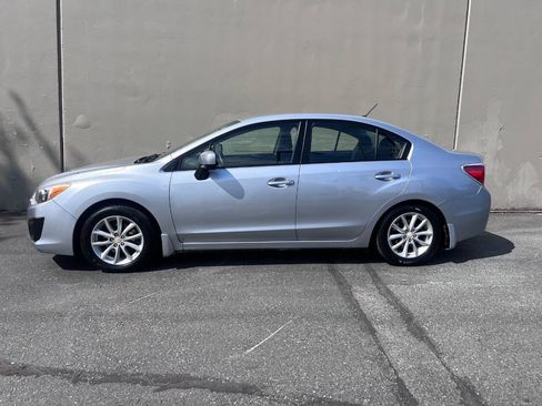 Used 2014 Subaru Impreza 2.0i Premium w/ All-Weather Package w/CVT AWD/4WD image 4