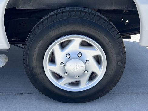 Used 2014 Ford E-250 and Econoline 250 w/ Power Group RWD image 20