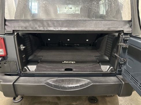 Used 2016 Jeep Wrangler Unlimited Sport AWD/4WD image 23